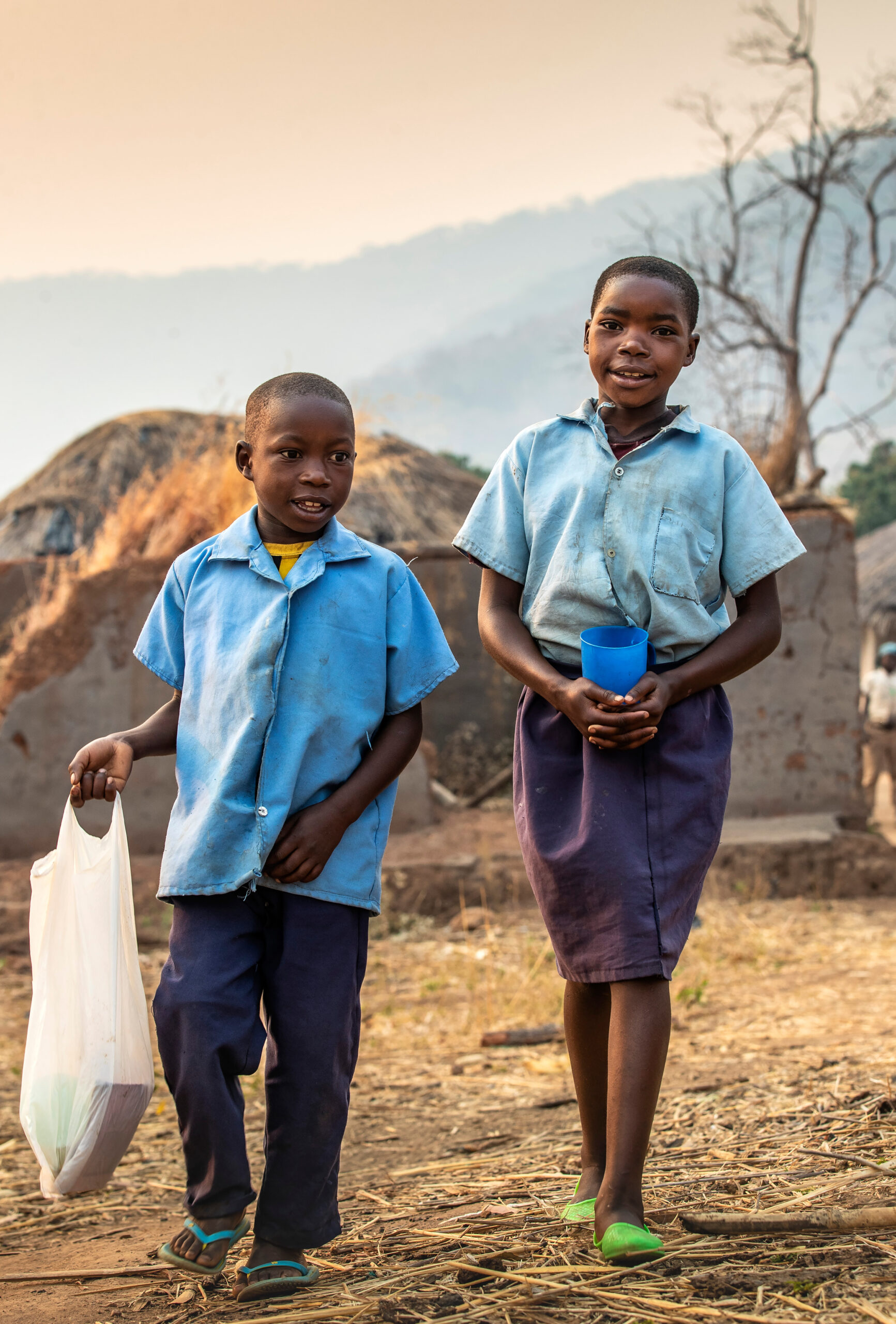 zambian-children-walking-1